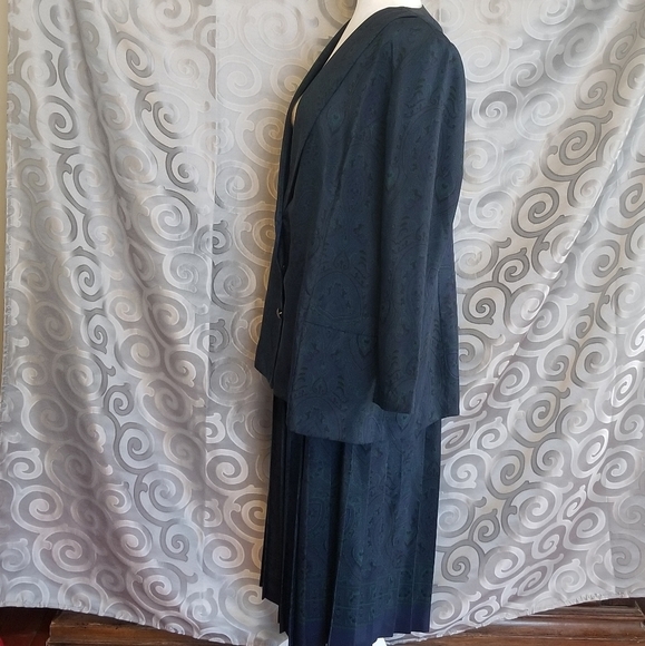 Leslie fay skirt and jacket set - Picture 7 of 11
